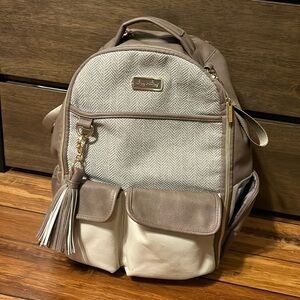 Itzy Ritzy Boss Backpack in Vanilla Latte